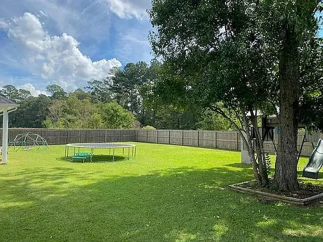 4 bed, 1674 sqft, $1,825 — Photo 2