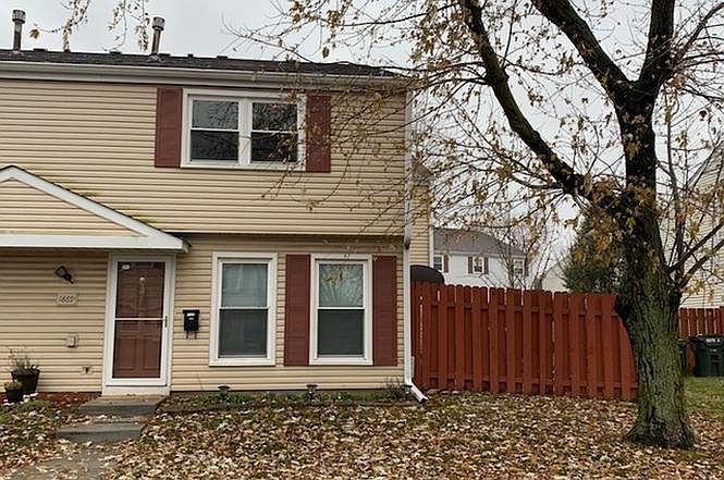 1st image of 1869 Jamestown Cir