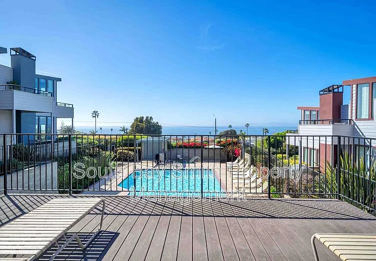 420 Palos Verdes Blvd — Photo 38
