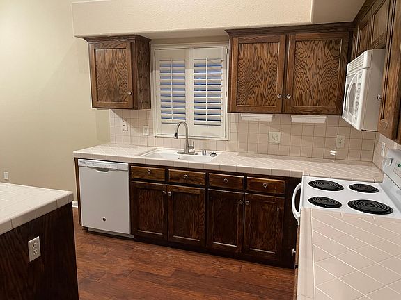 5th image of 2668 E Plymouth Way