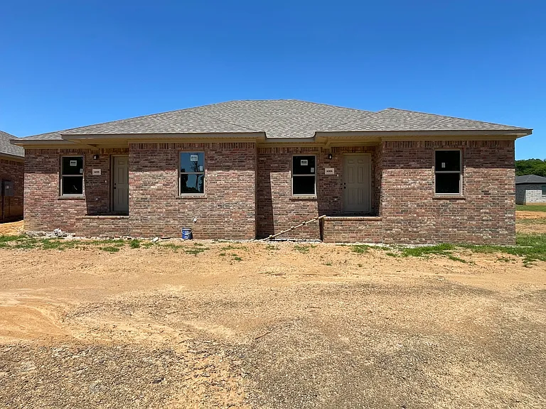11201 Johnna Ln — Photo 2