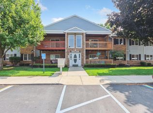 1326 Shoemaker Dr, Westland, MI 48185