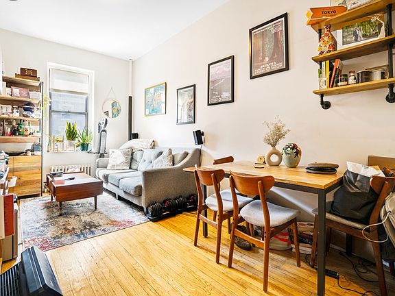 2nd image of 57 W 86th St APT 4C
