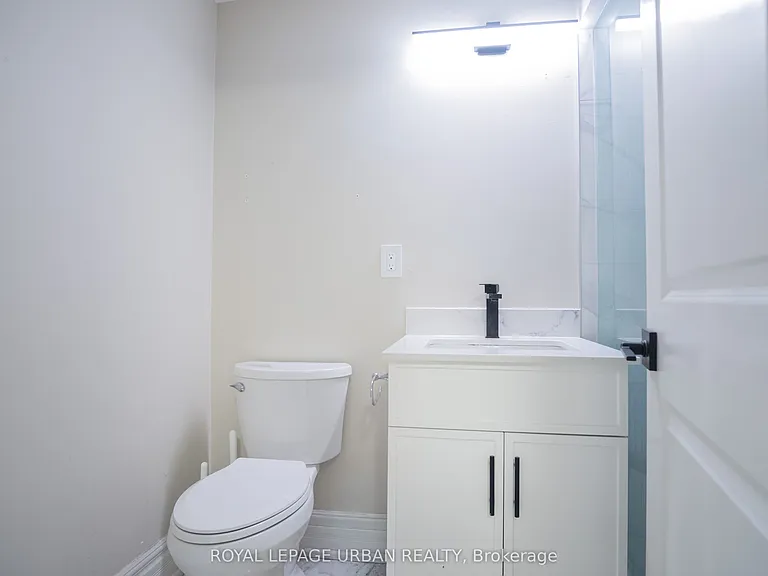 9 Page Ave — Photo 33