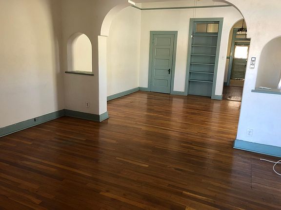 3rd image of 246 E 12th St #246