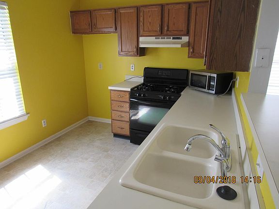 5th image of 4945 Amaryllis Ct