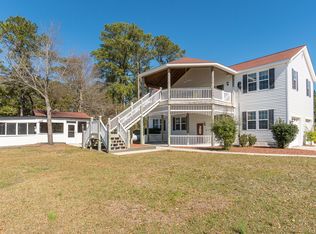 169 Creek Rd, Beaufort, NC 28516