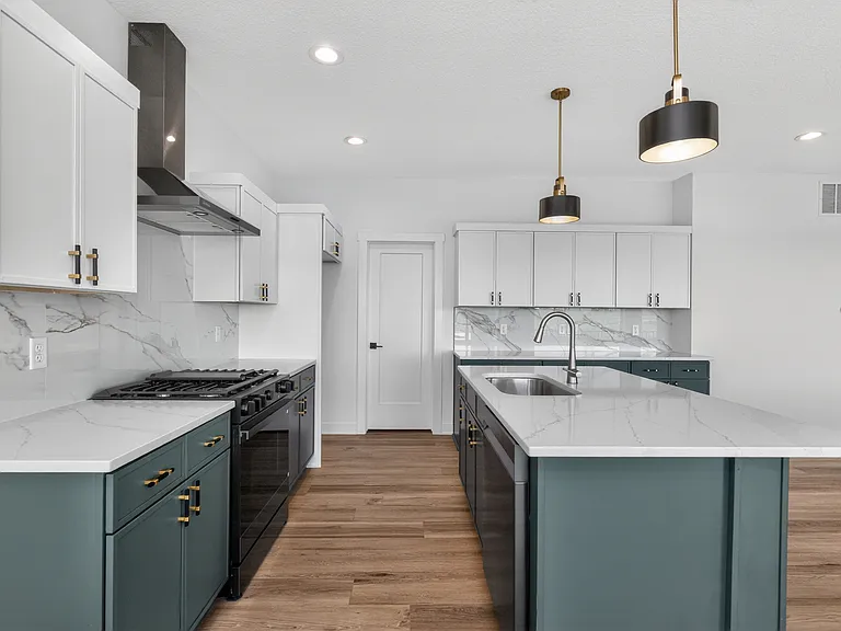 1100 NW Sproul Dr — Photo 6