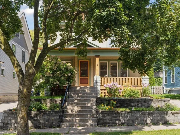885 Linwood Ave, Saint Paul, MN 55105