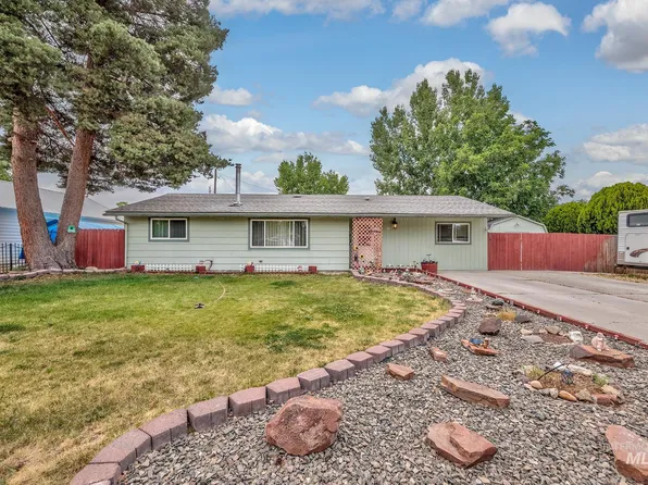 283 NW 6th St, Ontario, OR 97914