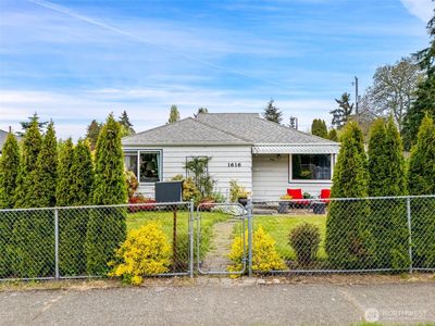 1616 SW Thistle Street, Seattle, WA, 98106