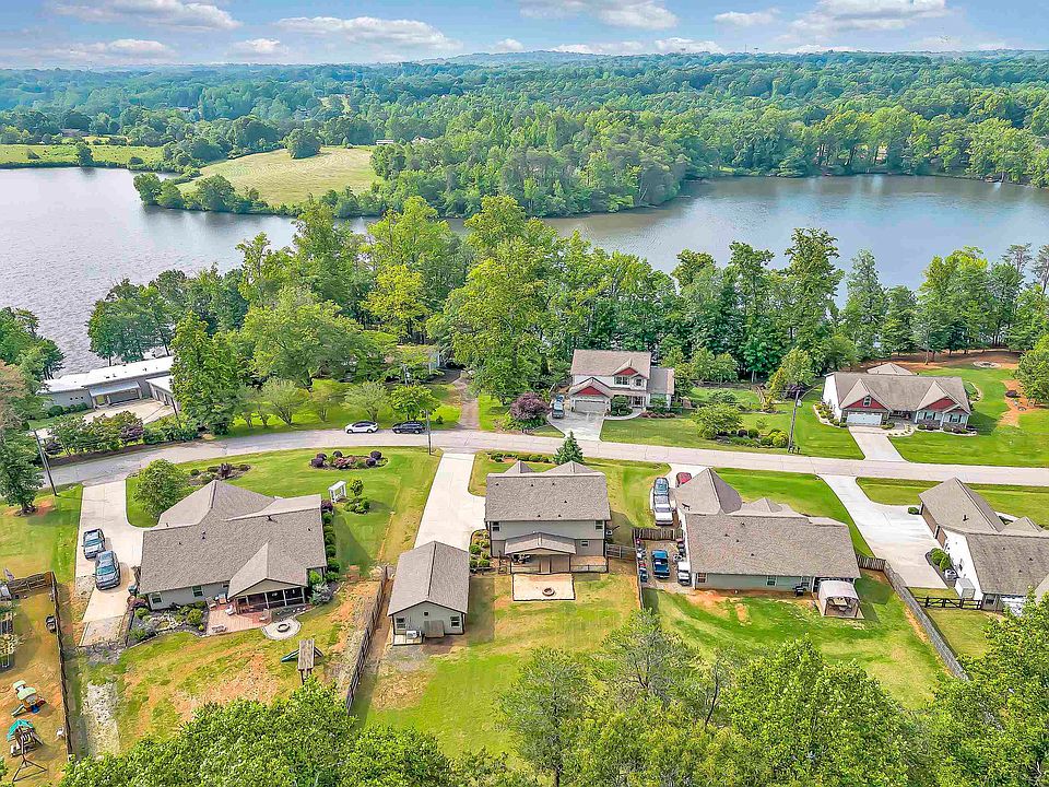 1886 Lake Cunningham Rd, Greer, SC 29651 | Zillow