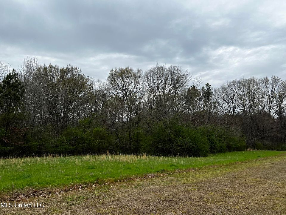 2nd image of 12.79 Country Club Rd