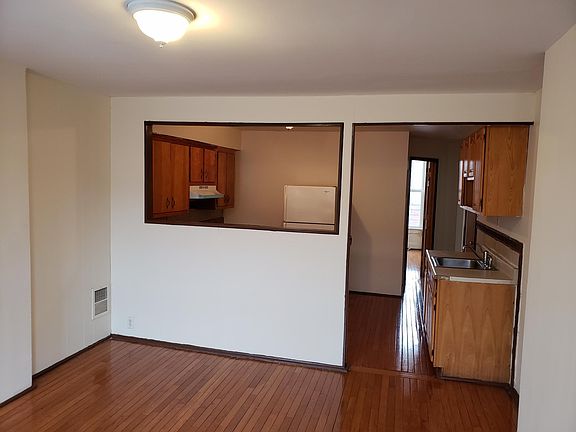 2nd image of 16 Madison Ave #2A