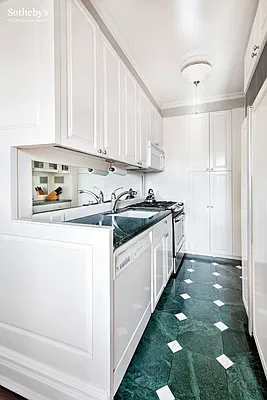 Sold by Sotheby's International Realty | media 4