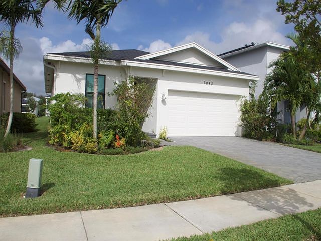 1st image of 6043 Stonecrest Ct