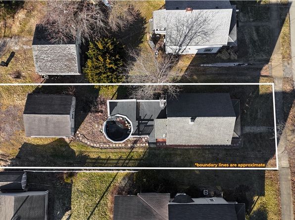 615 Alice St, East Palestine, OH 44413