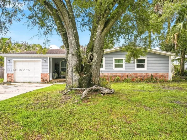 4810 Lakewood Park Dr, Fort Pierce, FL 34951