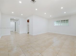 7937 Camino Cir #D-11, Miami, FL 33143