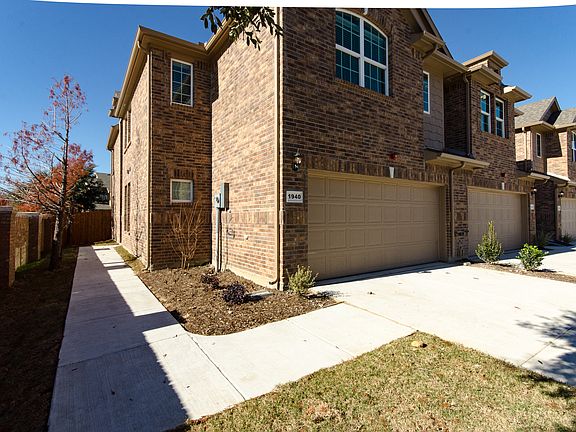 2nd image of 1940 Argyle Ln