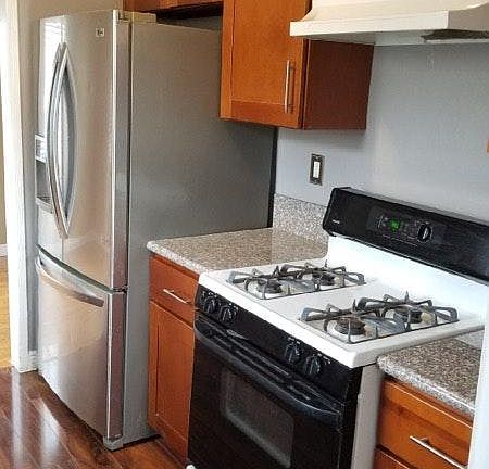 2nd image of 6513 Gentry Ave