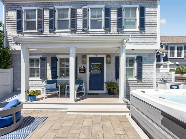 32 Bradford Street #1, Provincetown, MA 02657