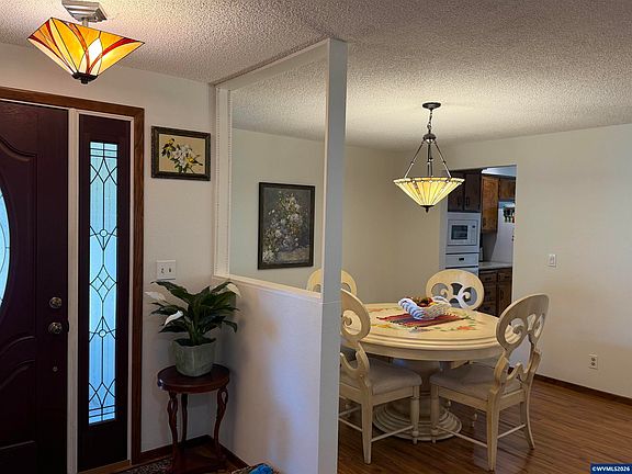 4th image of 1866 Woodstock Cir NW