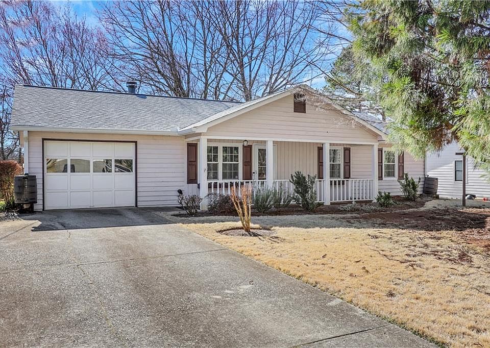 1st image of 1006 Walnut Dr