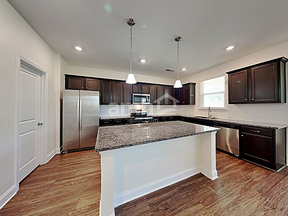 3rd image of 243 Lake Vista Dr