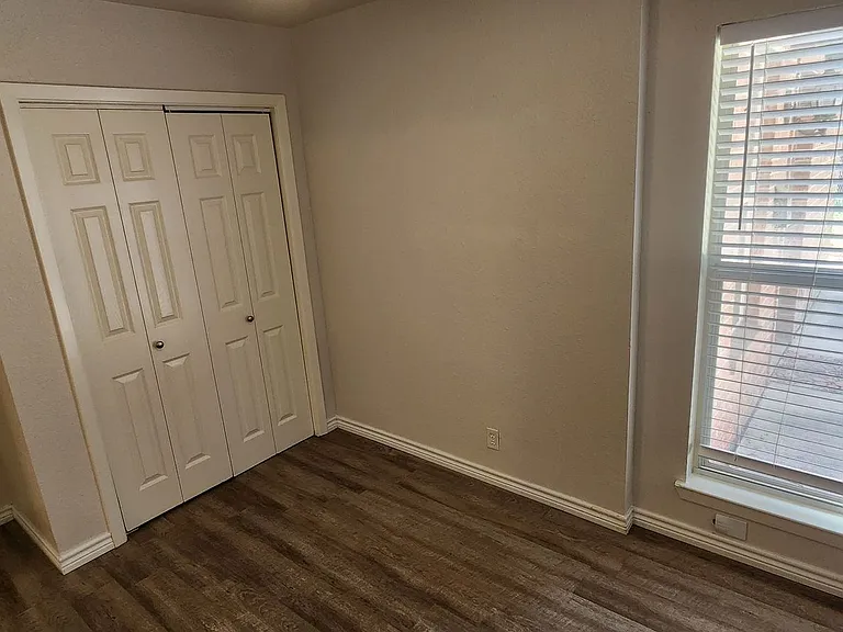 215 Eleanor Ave — Photo 27