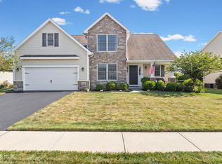 25149 Fox Hunt Dr, Perrysburg, OH 43551