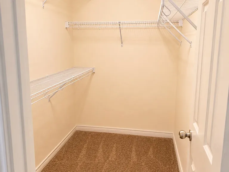 1207 Fox Trail Dr — Photo 19