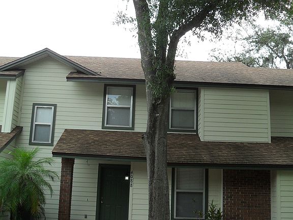 Low maintenance - new roof.