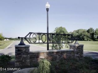 106 Stone Gate Dr, Battle Creek, MI 49015