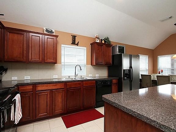 3rd image of 12826 Benton Park Ln