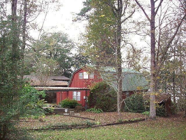 1st image of 232 Charmaine Dr S
