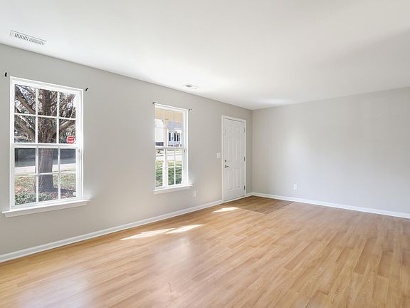 3rd image of 112 Red Feather Ct