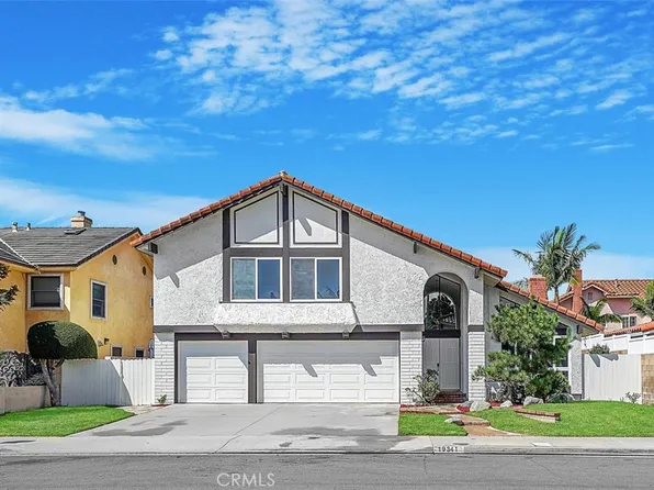 19341 Sailwind Ln, Huntington Beach, CA 92646