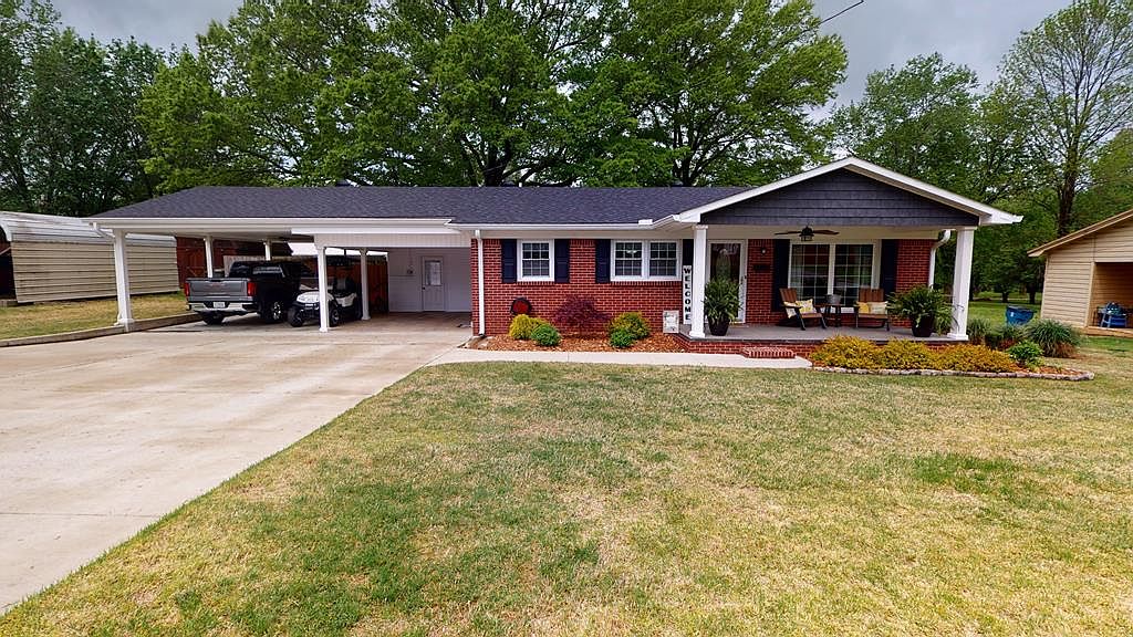 142 Glenwood St, Bruceton, TN 38317 Zillow