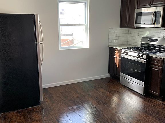 2nd image of 148 New York Ave