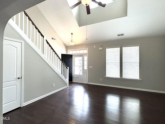 5th image of 294 Marsh Creek Dr