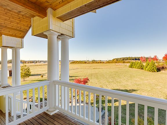 5th image of 736 Bayview Ct