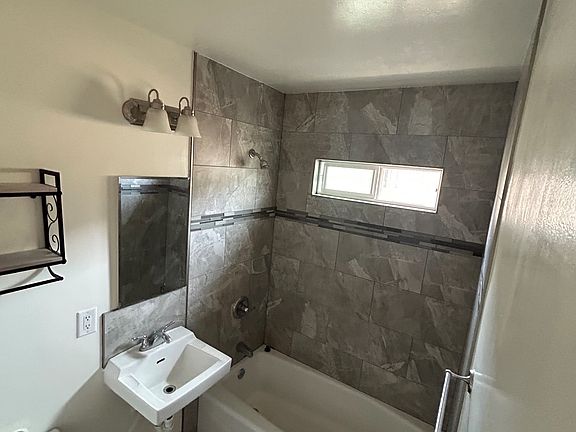 5th image of 3624-3630 W 168th St #2B-1Ba