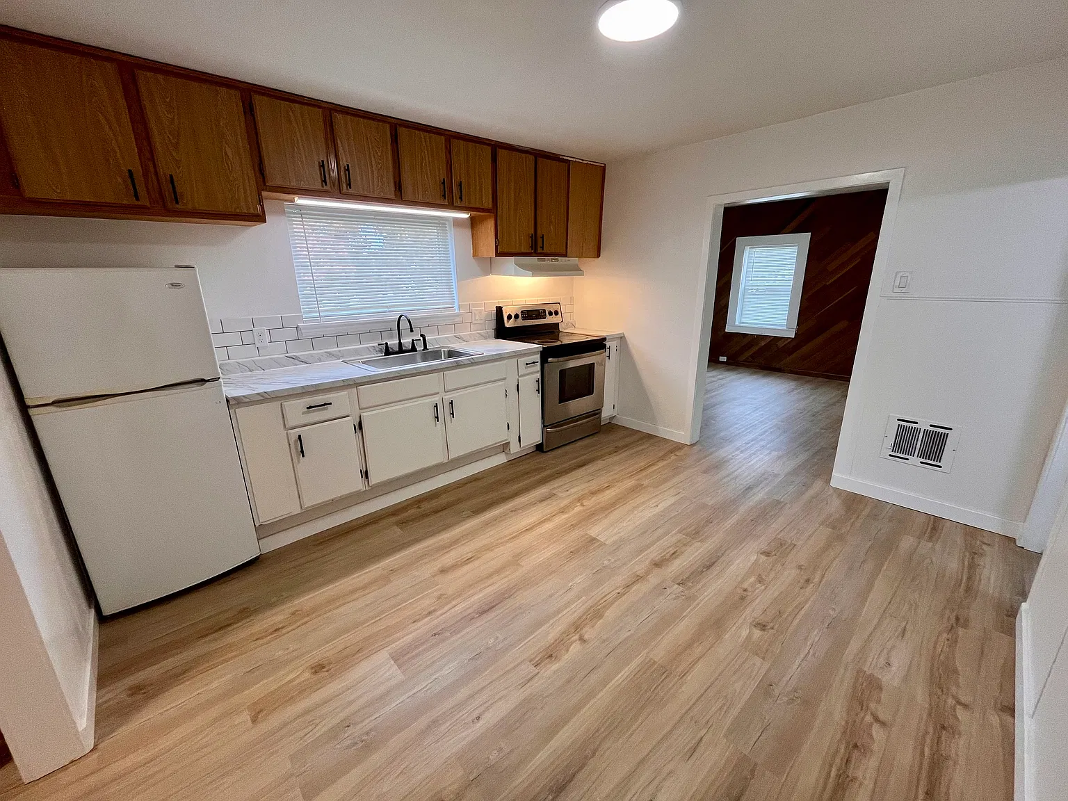2 bed, 822 sqft, $1,795 — Photo 3
