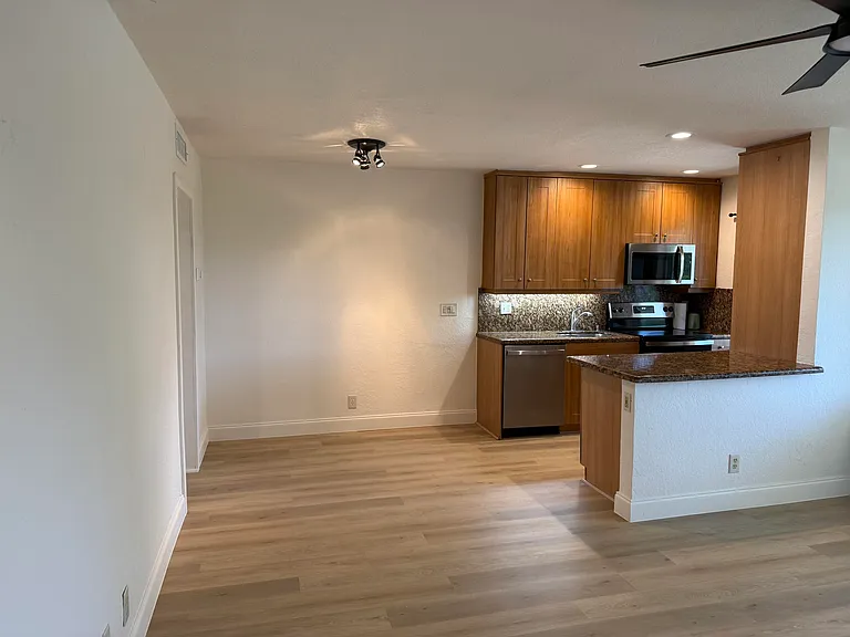 1423 Holly Heights Dr #13 — Photo 9