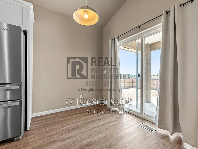 3002 W 22nd St — Photo 9
