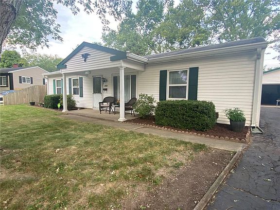3rd image of 3962 N Faculty Dr