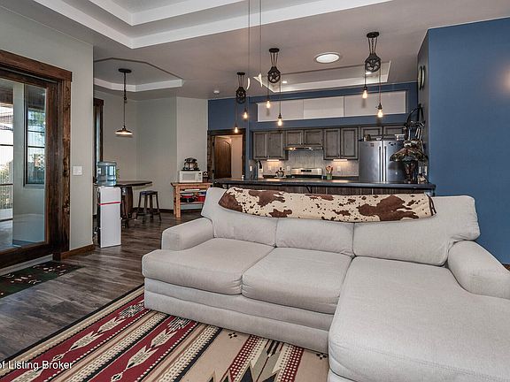 5th image of 609 5th St NW