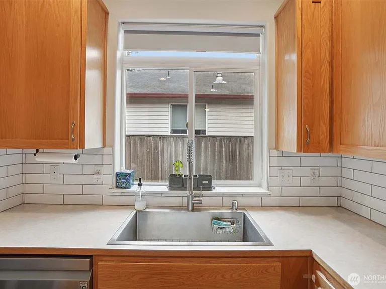 9409 NE 41st Ave — Photo 6