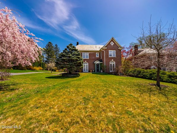 153 S Manning Blvd, Albany, NY 12208
